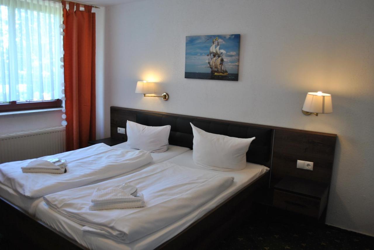 Strand-Hotel Лобе Екстериор снимка