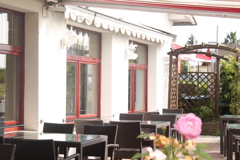 Strand-Hotel Лобе Екстериор снимка
