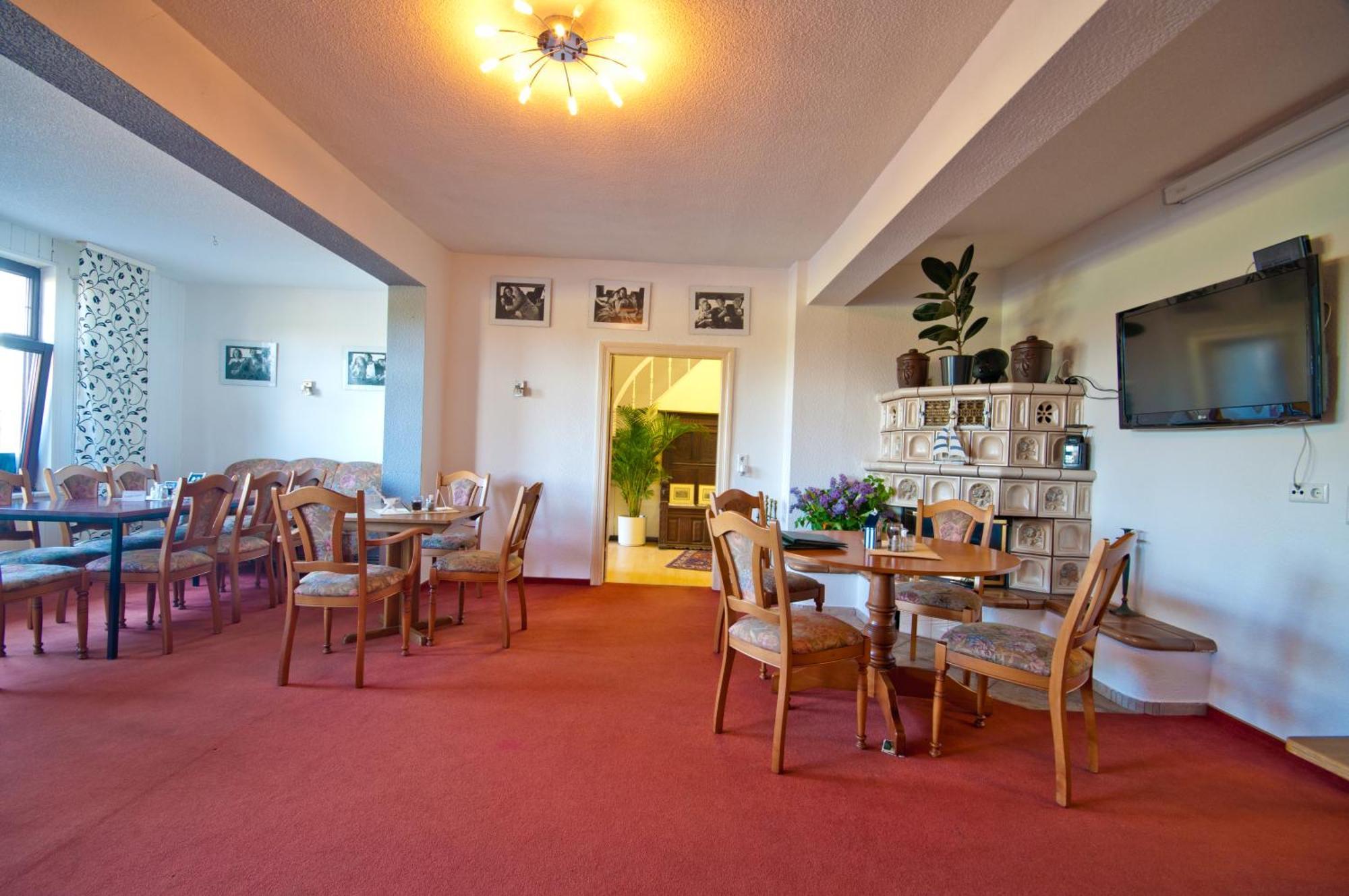 Strand-Hotel Лобе Екстериор снимка